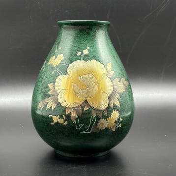 Vase - Bronze avec incrustation dor et dargent (zgan),
