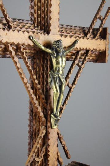 Crucifix - Hout, Metaal - 1900-1910 - Tramp Art - 43cm, Antiek en Kunst