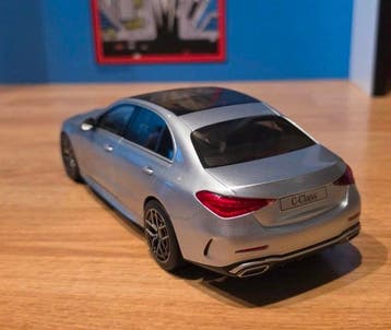 NZG 1:18 - Modelauto - Mercedes-Benz C-Class (sedán)