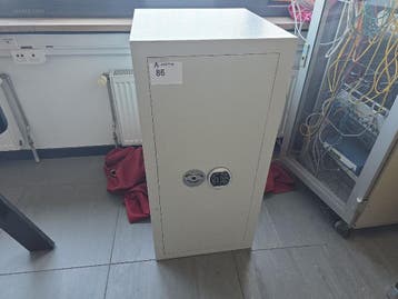 kluis, Nieuw in verpakking