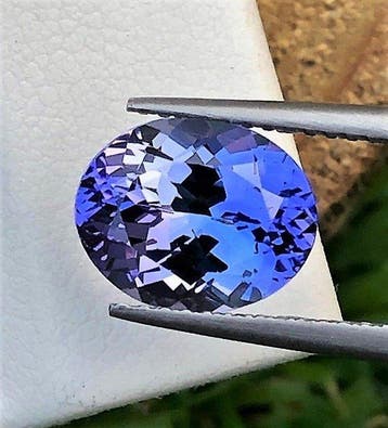 Bleu, Violet Tanzanite - 2.30 ct - International Gemological