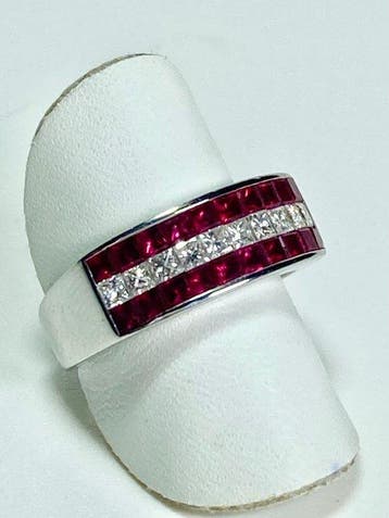 Eeuwigheidsring - 18 karaat Witgoud - 1.90ct. tw. Robijn -