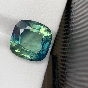 1 pcs Blauw, Groen Saffier - 7.27 ct - nternational Colored, Nieuw