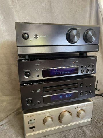 Onkyo - A-933; T-423; C-733; A-922 Hifi-set - Diverse, Nieuw