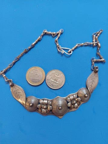 Marokkaanse ambachtelijke halsketting van massief zilver. -