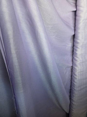 Prachtige pastel lila stof - Textiel - 600 cm - 300 cm