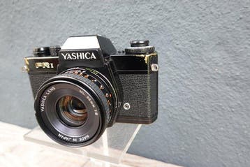 Yashica FR-1 met ML 1:2 50mm Yashica objectief Appareil