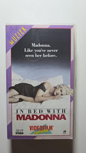 IN BED WITH MADONNA (VHS), Gebruikt