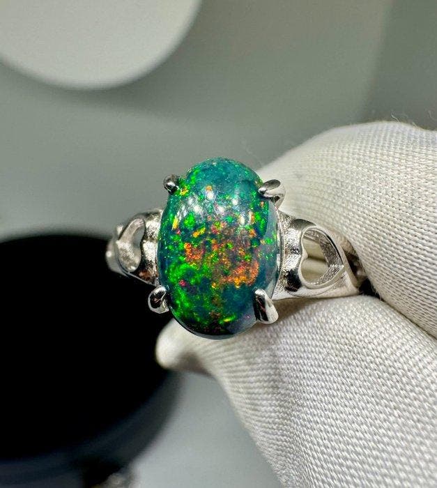 Opaal Sieraden- 2.26 g - (1), Collections, Minéraux & Fossiles