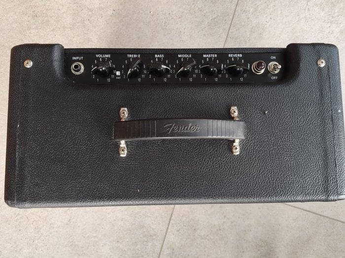 Fender - Aantal items: 1 - Gitaar buizenversterker combo -, Muziek en Instrumenten, Snaarinstrumenten | Gitaren | Akoestisch