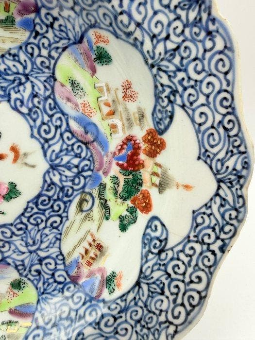 A Chinese Export Porcelain Famille Rose & Underglaze Blue, Antiek en Kunst, Antiek | Overige Antiek