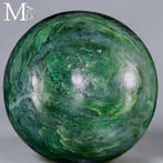 Jade néphrite de première qualité - Sphère en jade néphrite