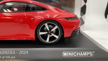 Minichamps 1:18 - Modelauto - Porsche 911 Carrera 2024 -, Nieuw