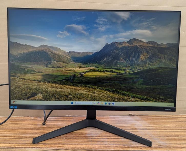 Samsung 27 HD monitor F27T370 (4 stuks), Computers en Software, Monitoren, IPS, Kantelbaar, Gebruikt, DisplayPort, HDMI, 3 tot 5 ms