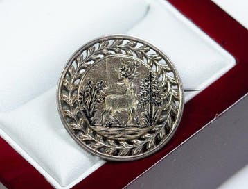 - Argent/ Or - Motif de chasse - Broche