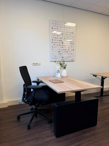 Refurbished Haworth Zody Black - NPR1813 Stoel - Nieuwe Stof, Maison & Meubles, Verzenden, Bureaustoel
