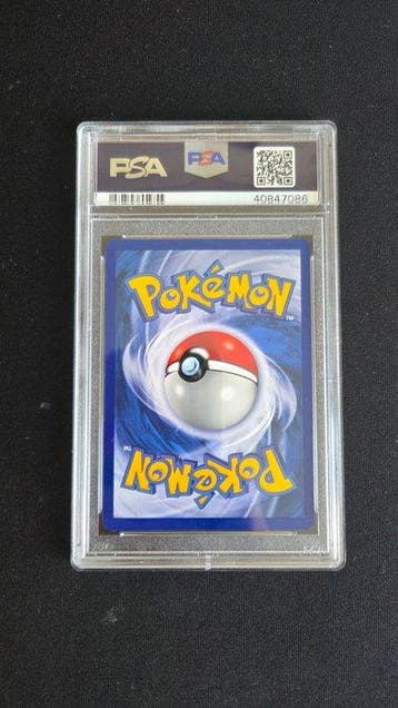 Pokémon - 1 Graded card - Voltorb Shadowless, First edition