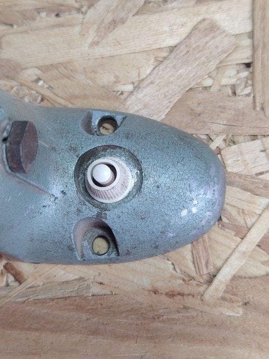 Industrial lamp from Pfaff, sewing machine lamp in Germany, Antiquités & Art, Antiquités | Éclairage
