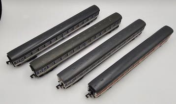 Arnold N - 32212, 32215 - Ensemble de wagons de passagers, Hobby en Vrije tijd, Nieuw
