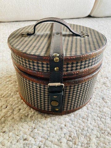 Boîte - Cuir, Textile, Bois - Malle à chapeaux du milieu du