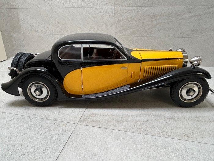 Pocher 1:8 - Modelauto - Bugatti 50T, Hobby en Vrije tijd, Modelauto's | 1:5 tot 1:12