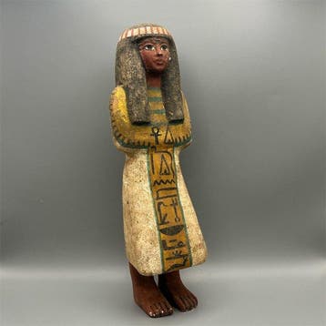 Replica van het oude Egyptische Groot houten beeld van een