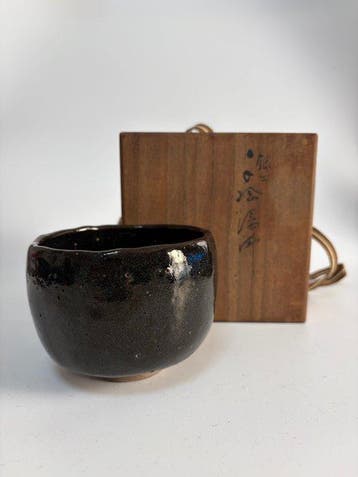 Set van Japanse Shino- en ijzersandaardewerk theebekers