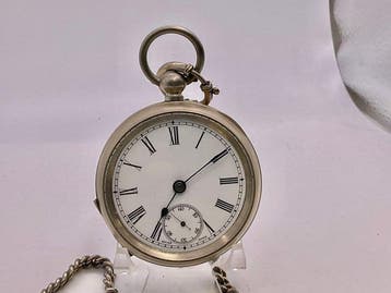 Ancora Stile Ferrovia . Revisionato . Metallo 1880 . Catena