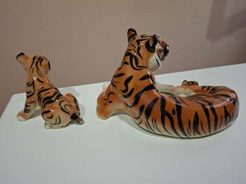Lomonosov - Beeldje, Tigre Madre con cucciolo - 15 cm -, Antiek en Kunst