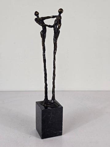 Corry Ammerlaan - Beeld, De handdruk - 28.2 cm - Verbronsd