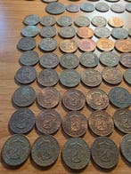 Nederlands-Indië. Lot van 111 stuks (Zonder minimumprijs), Postzegels en Munten