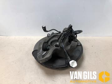 Fusee links-achter Mercedes C-Klasse O288981