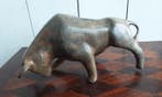 P. Chenet - Figuur - Stier - 23 cm - Brons
