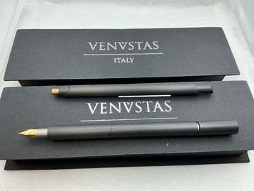 VENVSTAS - Carbon Vulpen 14Kt pen punt + Carbon Balpen -, Nieuw
