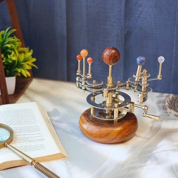 Luxe orrery zonne-stelselmodel met Zon, Aarde, Mars en manen