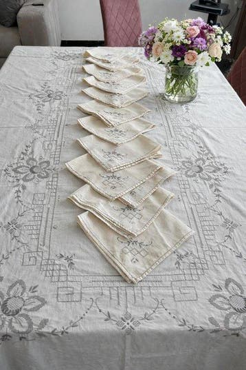 Tovaglia in puro lino da 12 con ricamo a mano - Tafelkleed