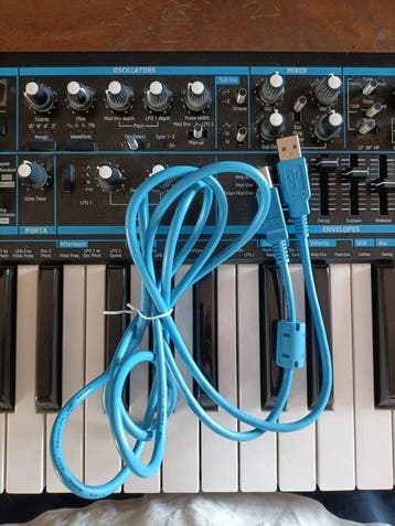 Novation - Bass Station II - - Keyboard-synthesizer, Nieuw
