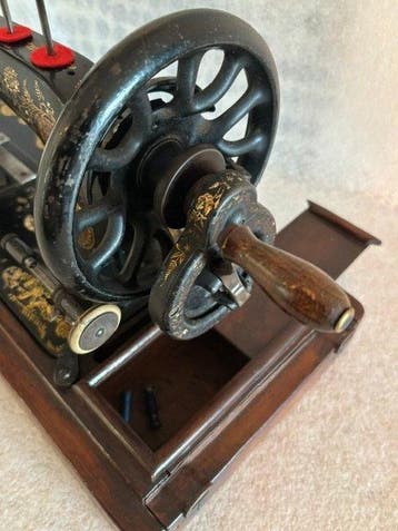 Singer 48K Naaimachine - IJzer