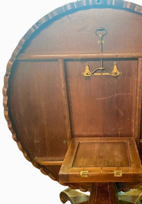 Tafel - Knoesthout - In de schijnwerpers, Antiquités & Art, Antiquités | Autres Antiquités