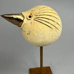 Ewa Budzowska - sculptuur, BIRD- (decorated 24 carat gold) -