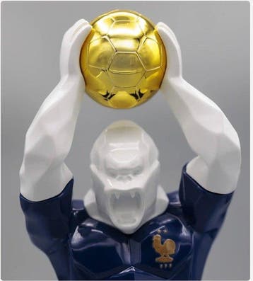 Richard Orlinski (1966) - Kong Gold France FIFA Football