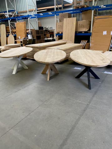 Aerts massief eiken, eettafel, ovaal + spinpoot (A-keuze), Nieuw, Eikenhout