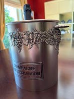 Moët & Chandon - Wijnkoeler - Plastic, Tin, Antiek en Kunst