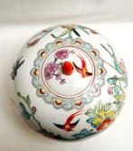 Vase avec couvercle - Porcelaine