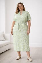 Yest Curve jurk Hamida1(48)Maat 46/48 (XL) of groter, Verzenden