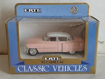 Ertl 1:43 - Modelauto (13) - Lotto con 13 Modelli Ertl -