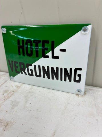 Hotel-Vergunning – Nederlands Emaille Bord – Klassieke