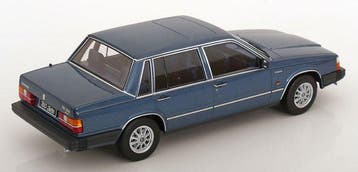 Triple9 1:18 - Modelauto - Volvo 760 Limousine - 1985 -, Nieuw