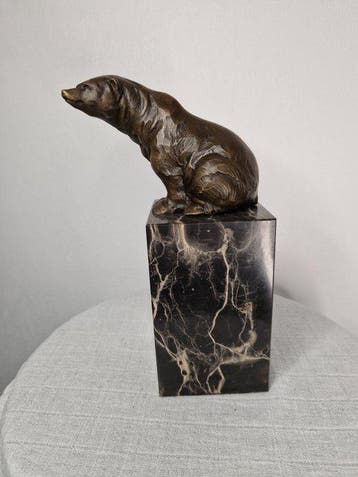 Milo (1910-1978) - Statue, bronzen beeld beer op marmeren