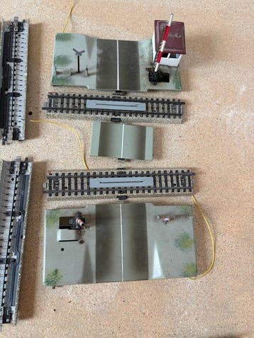 Märklin H0 - Modeltreinsporen (24) - Set spoorsecties en, Hobby en Vrije tijd, Nieuw